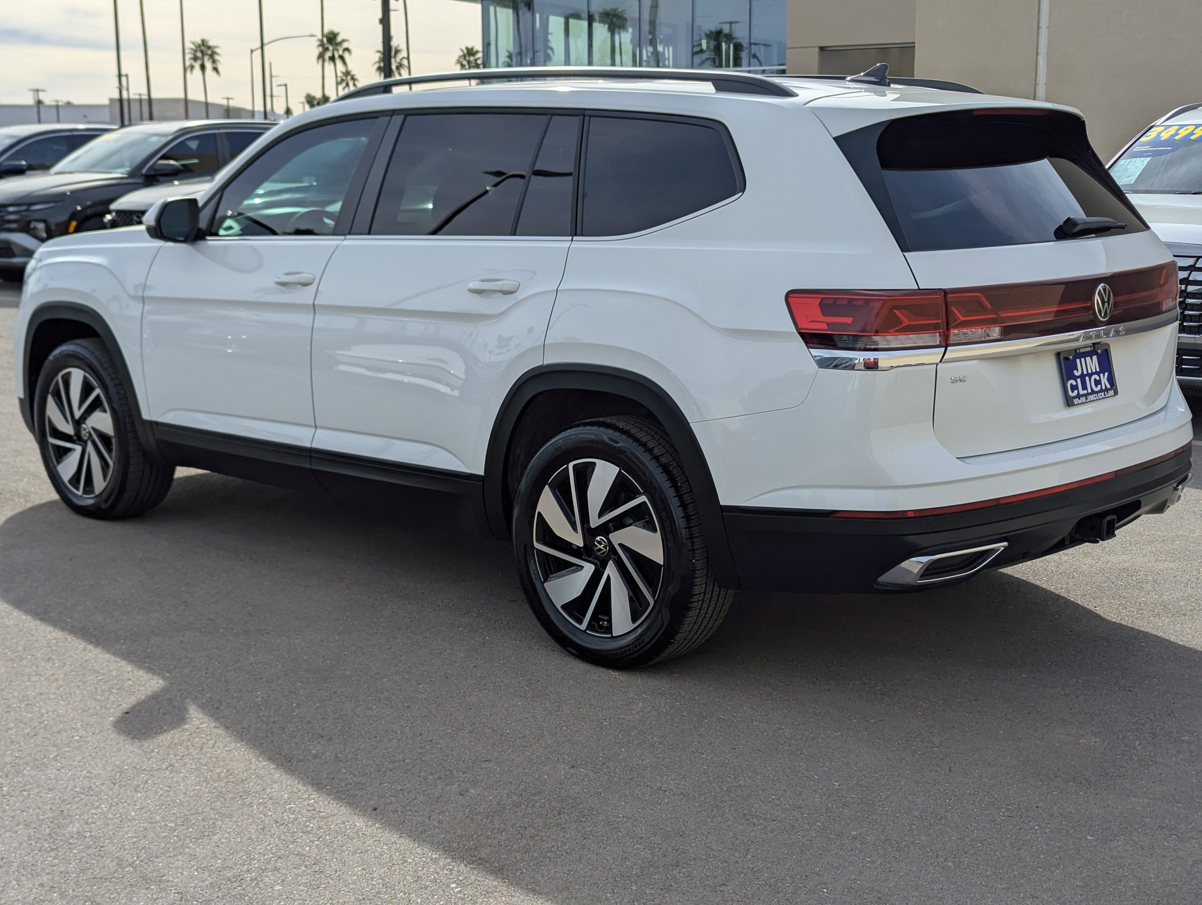2025 Volkswagen Atlas 2.0T SE w/Technology