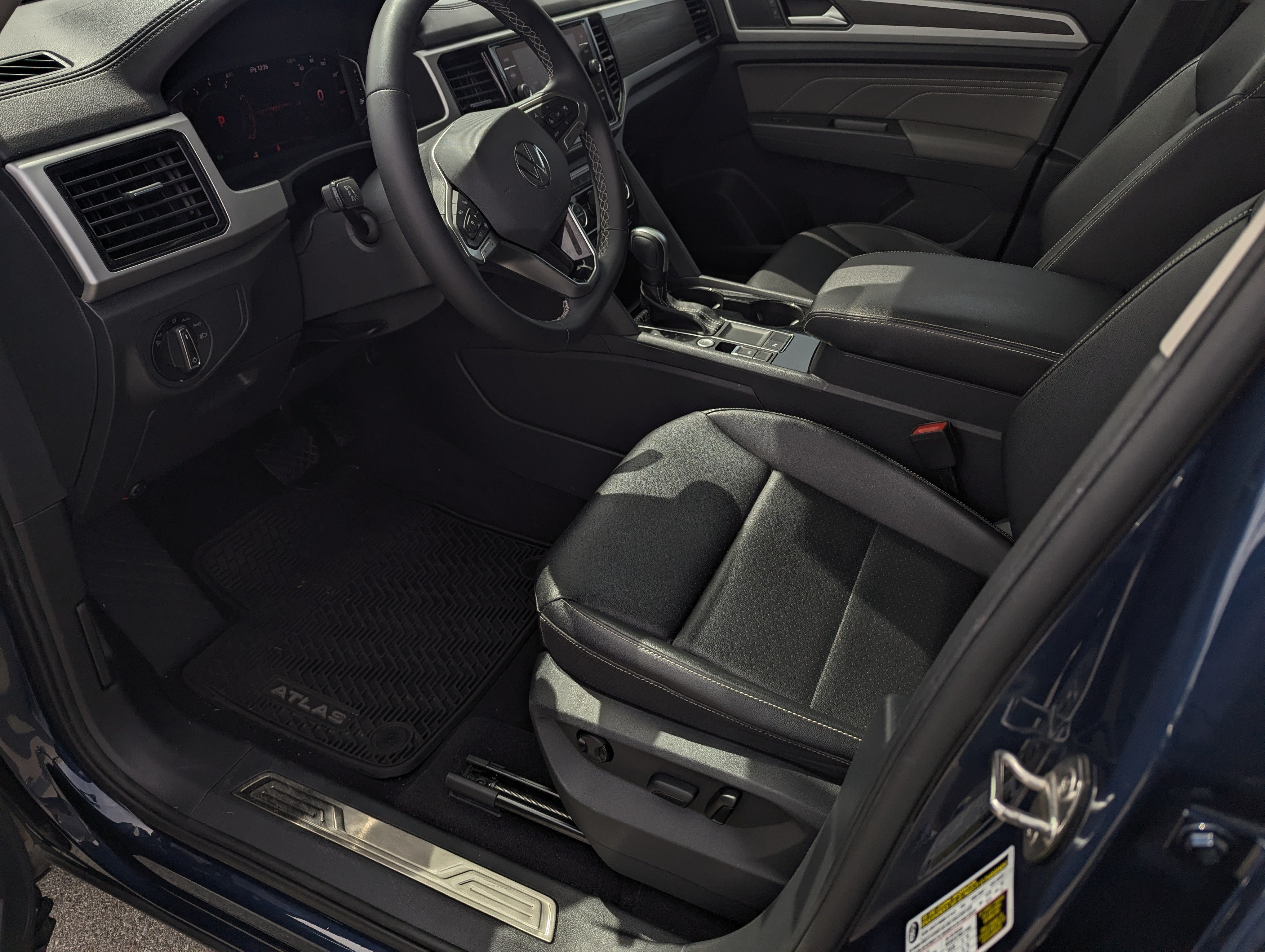 2022 Volkswagen Atlas 3.6L V6 SE w/Technology
