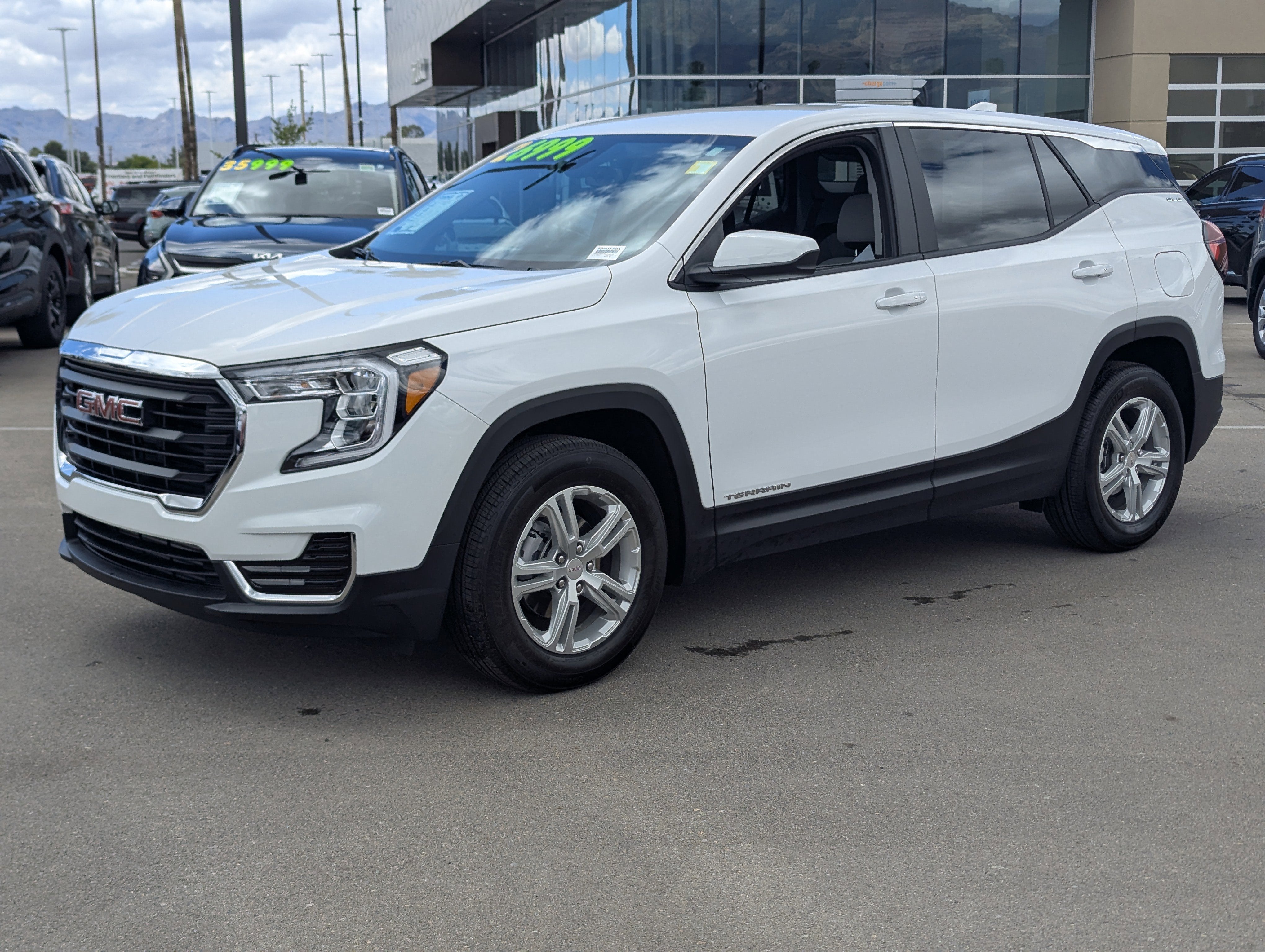 2024 GMC Terrain SLE