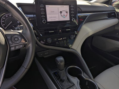 2022 Toyota Camry Hybrid SE