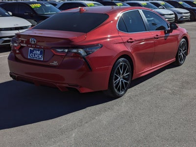 2022 Toyota Camry Hybrid SE