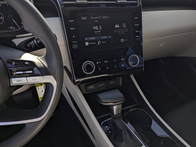 2022 Hyundai TUCSON SE