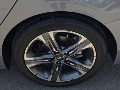 2022 Kia K5 EX