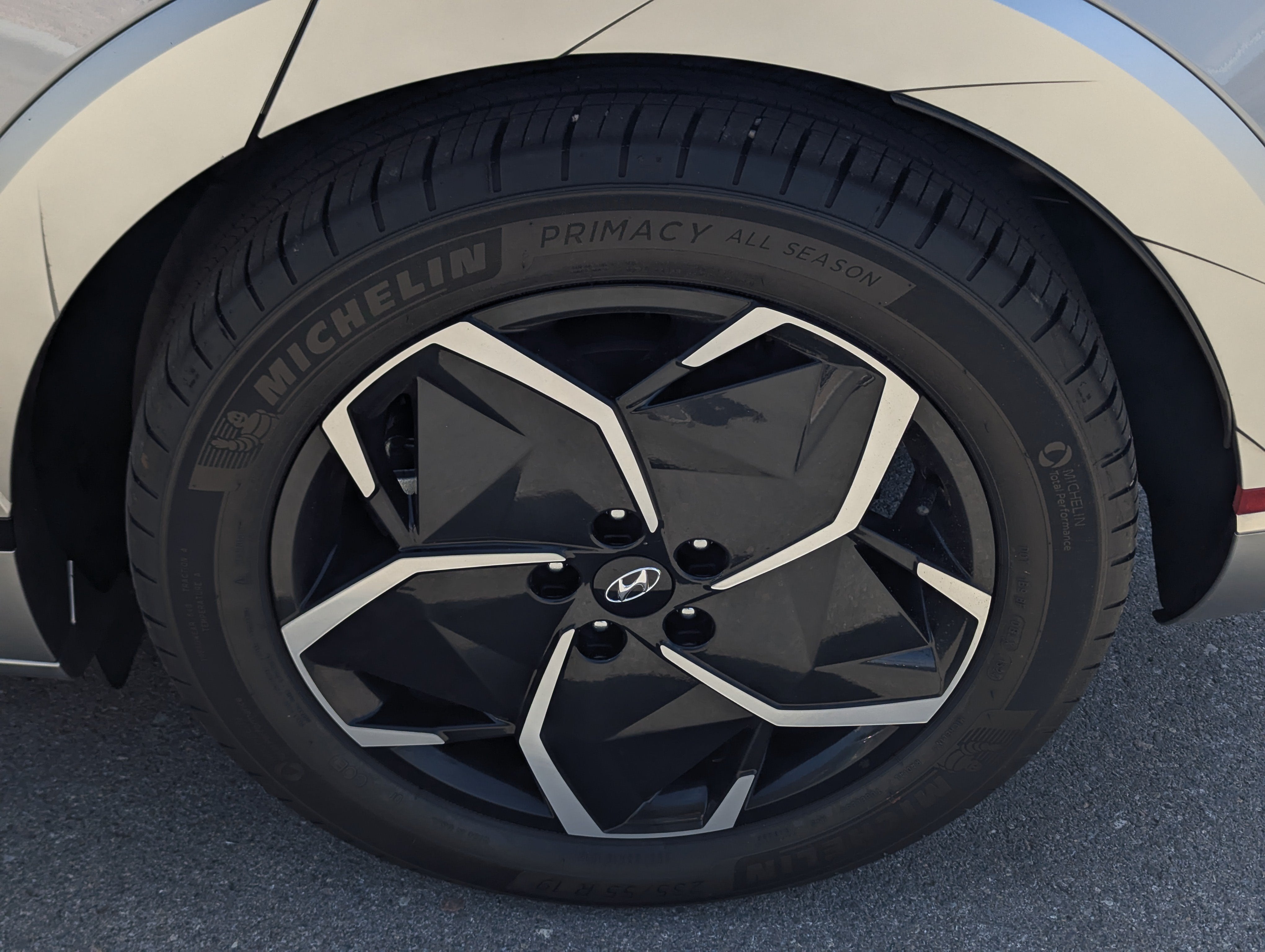2024 Hyundai IONIQ 5 Limited