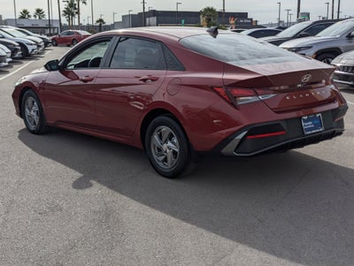 2025 Hyundai ELANTRA SE