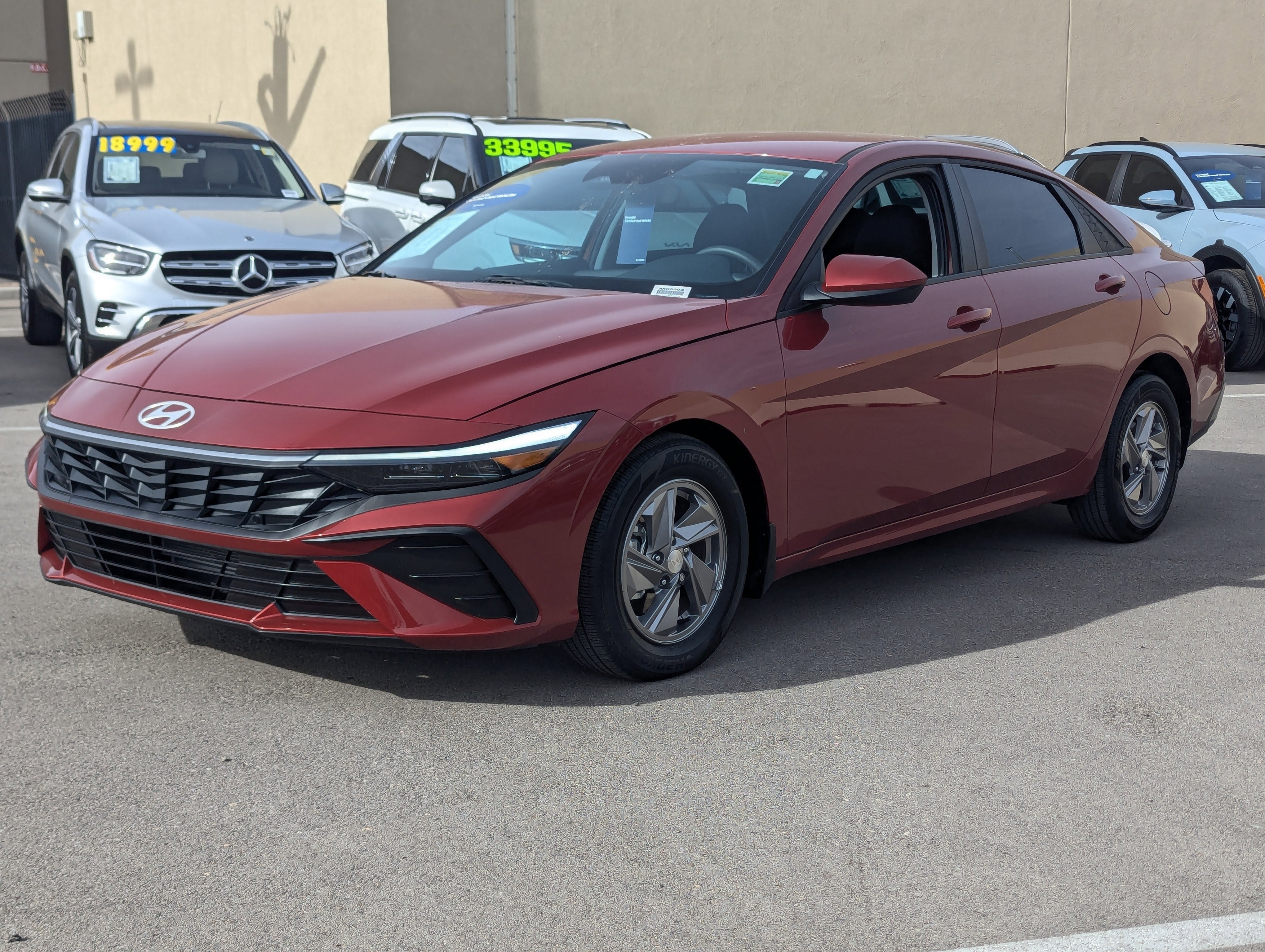 2025 Hyundai ELANTRA SE