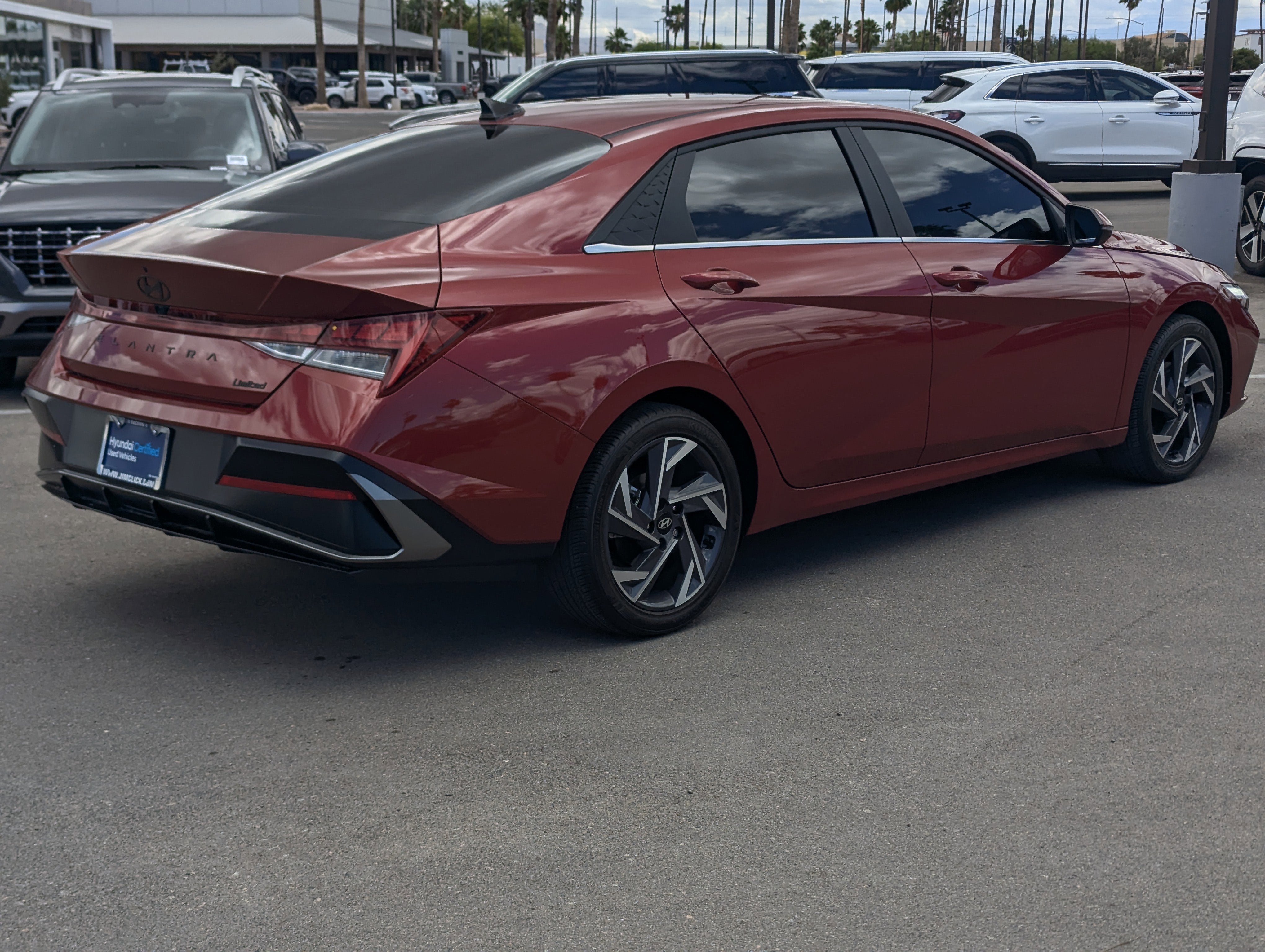 2025 Hyundai ELANTRA Limited